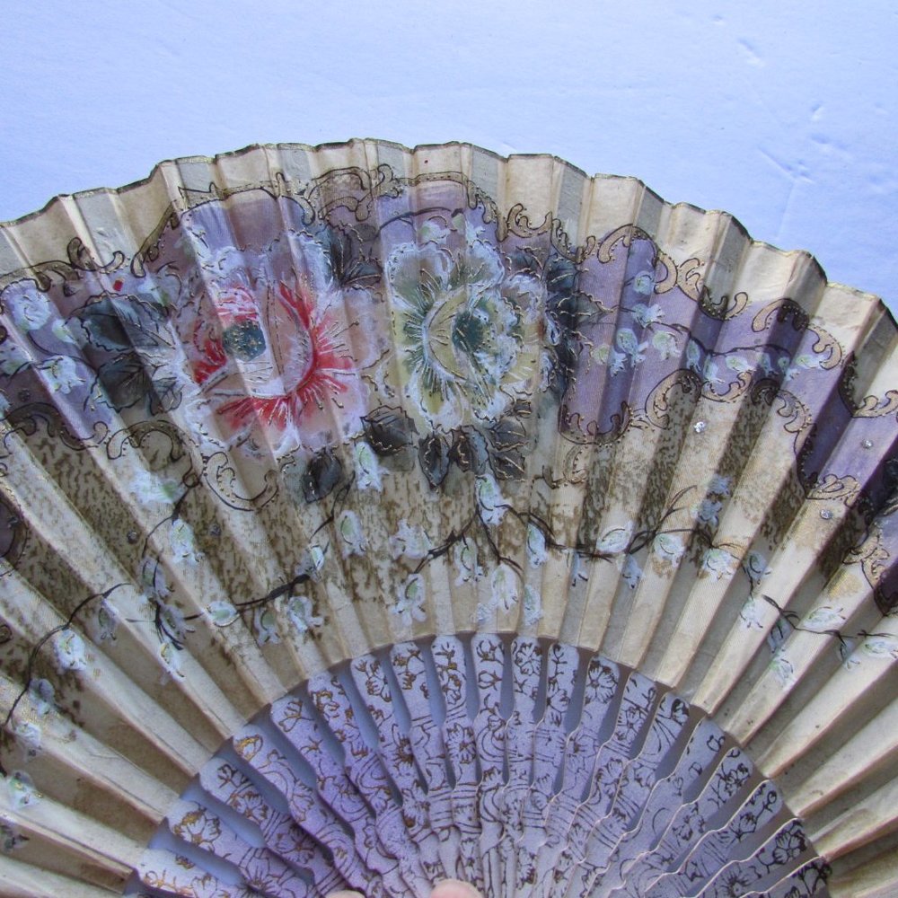 Vintage Paper Hand Fan Lavender Pink Kranz Chicago Made in Japan - Picture 2 of 10
